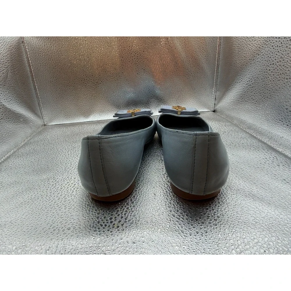 Size 6M Tory Burch Sedgewick Blue Womens Gold Logo Medallion Leather Ballet Flat